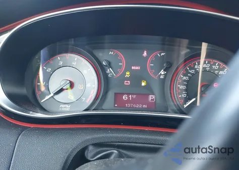 2015 Dodge Dart Sxt z USA, uszkodzony, nr VIN 1C3CDFBB6FD180805